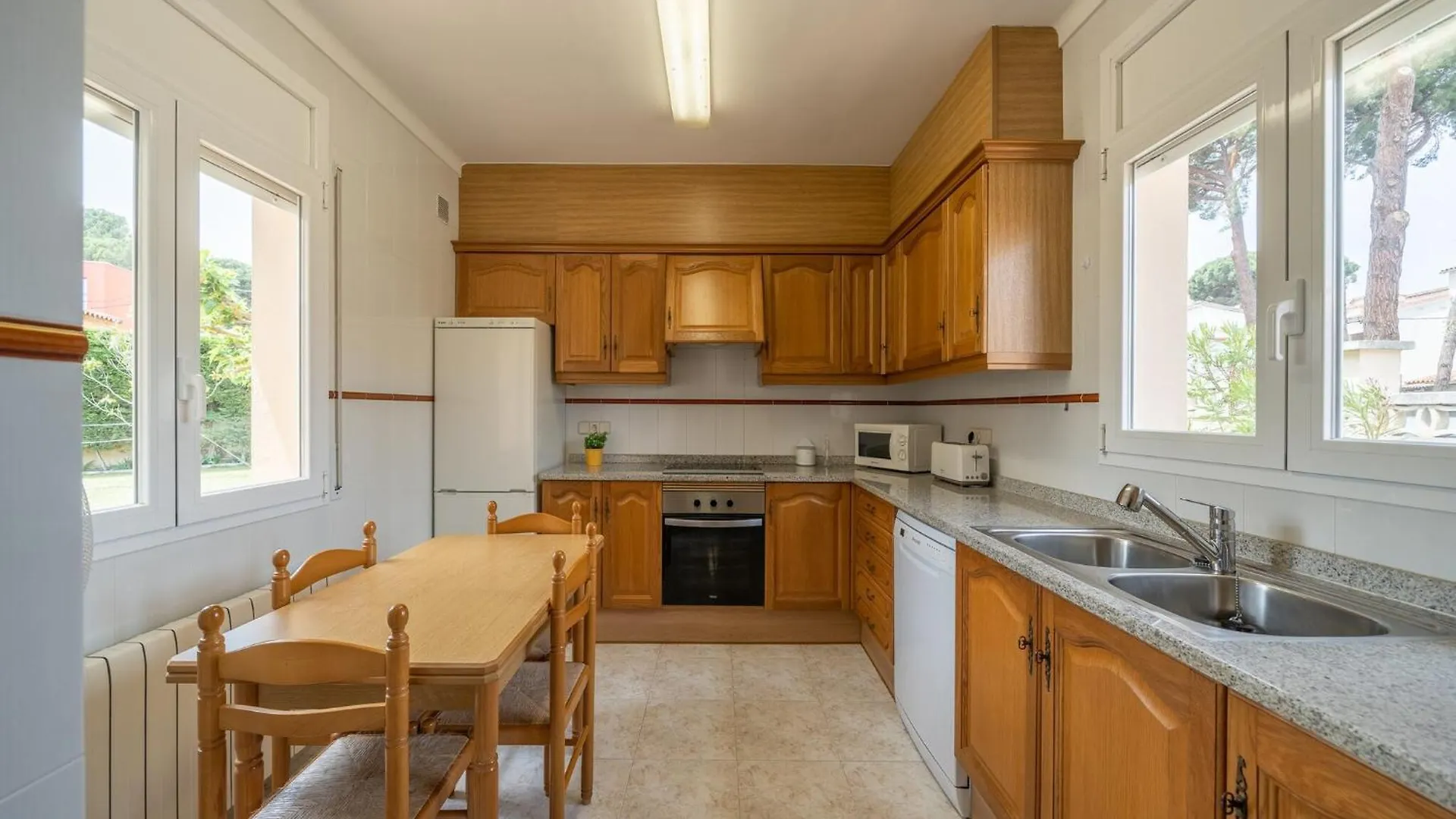 5 Bedroom Villa In L'Escala Spain